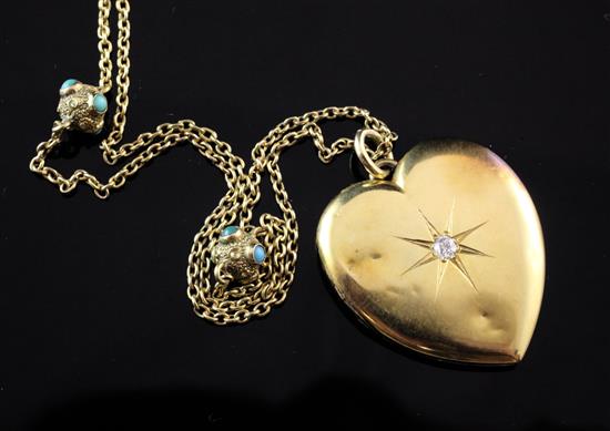 A Victorian 9ct gold muff chain with turquoise set spherical spacers & heart pendant.